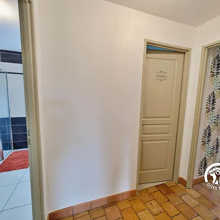 Domaine Du Trefle, 12 Personnes Bannes (Mayenne)