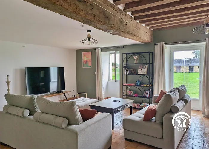 Domaine Du Trefle, 12 Personnes Bannes (Mayenne)