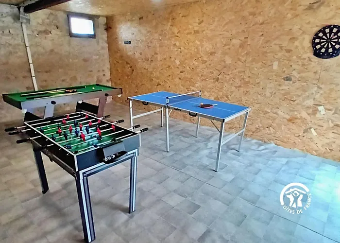 Domaine Du Trefle, 12 Personnes Bannes (Mayenne)