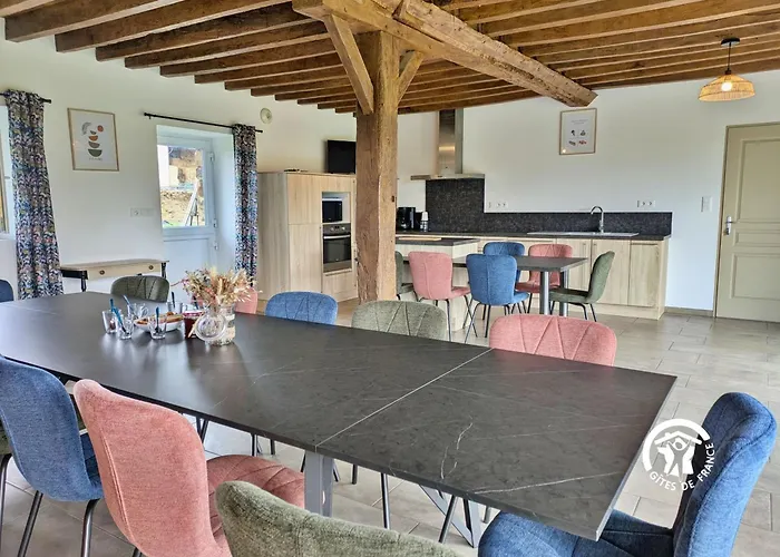 Domaine Du Trefle, 12 Personnes Bannes (Mayenne)