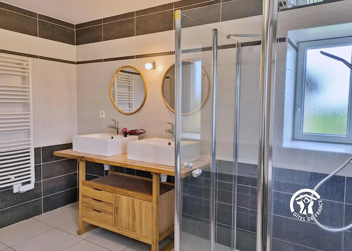 Domaine Du Trefle, 12 Personnes Bannes (Mayenne)